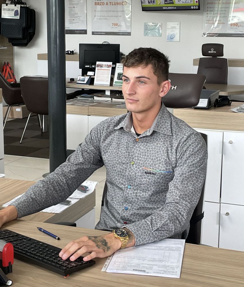 Servisní poradce / přejímací technik
